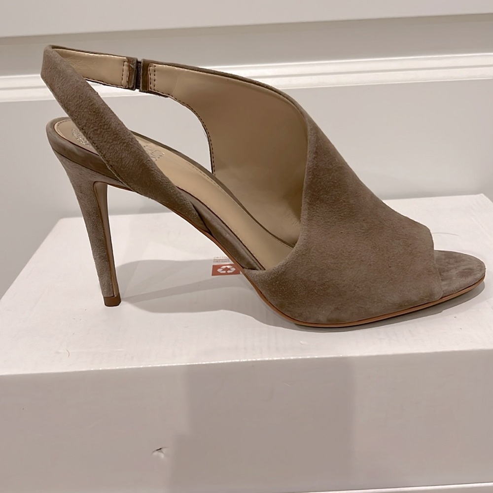Vince Camuto Crasantha Slingback Heels - Picture 3 of 11